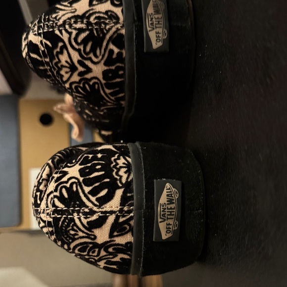 Vans Authentic Platform 2.0 sneakers with a black and pink floral print. - Picture 3 of 5